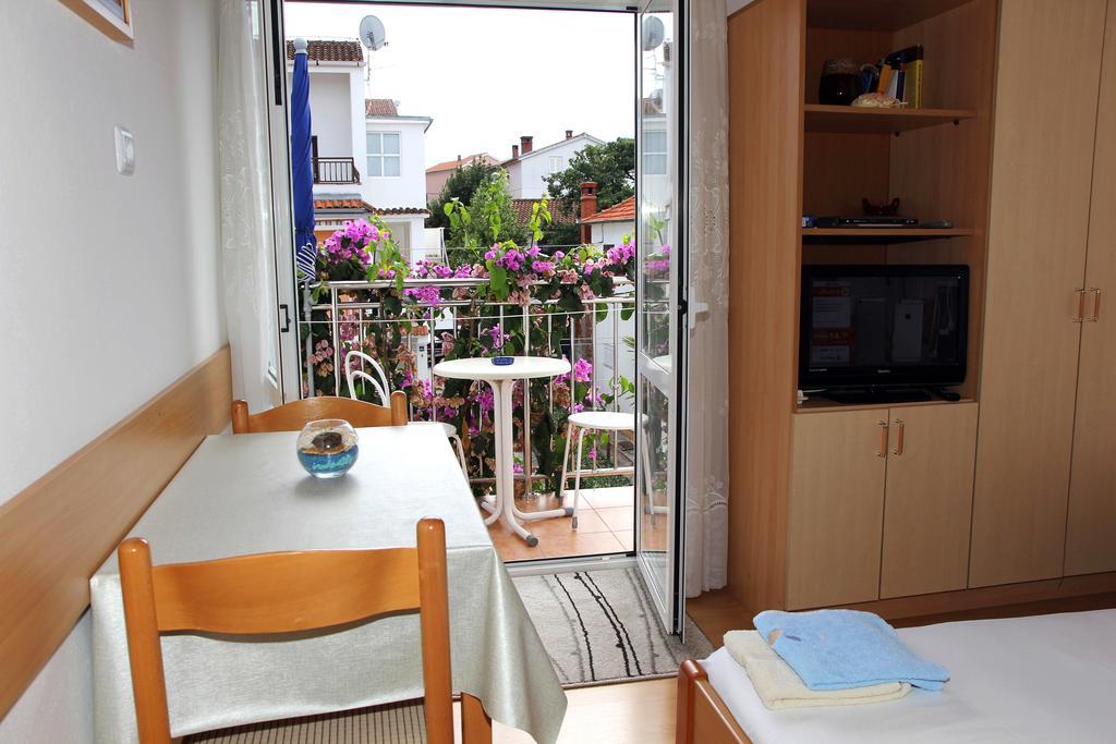 Apartments J&R Babara Biograd Na Moru Δωμάτιο φωτογραφία